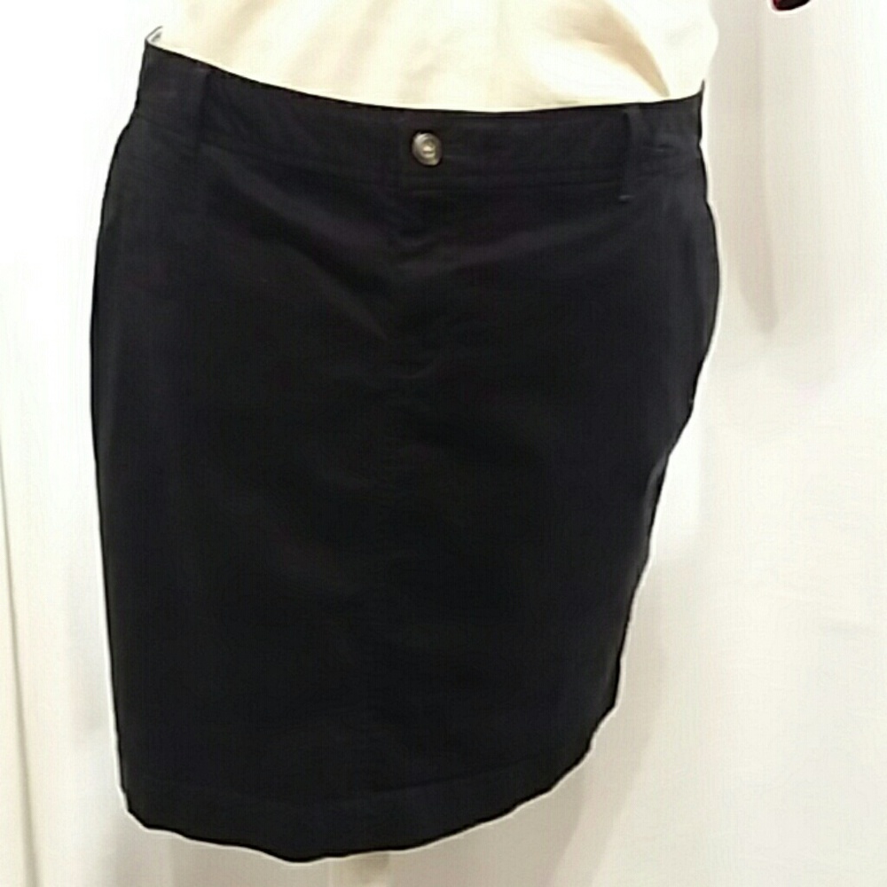 Old navy blk skirt 18